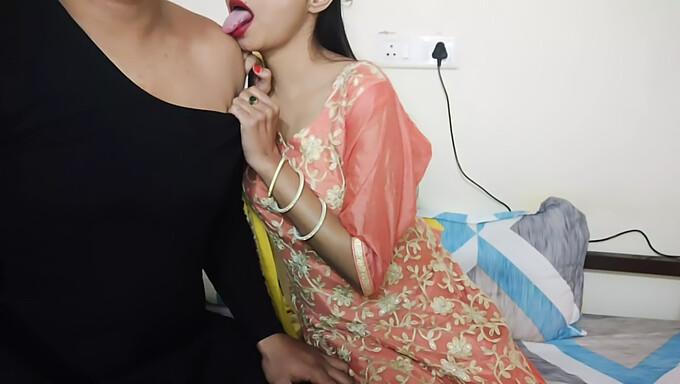 Big Cock And Big Ass Step Sister Gives Me A Handjob And Makes Me Cum Inside Her Pussy