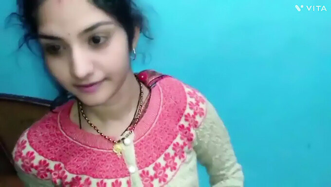 Nocna Wizyta Desi Bhabhi U Jej Teścia Prowadzi Do Seksualnego Spotkania.